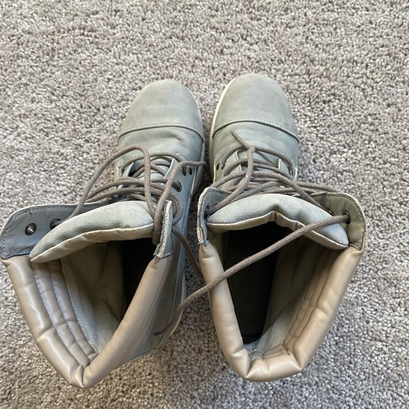 Platform Boot - Picture 4 of 6